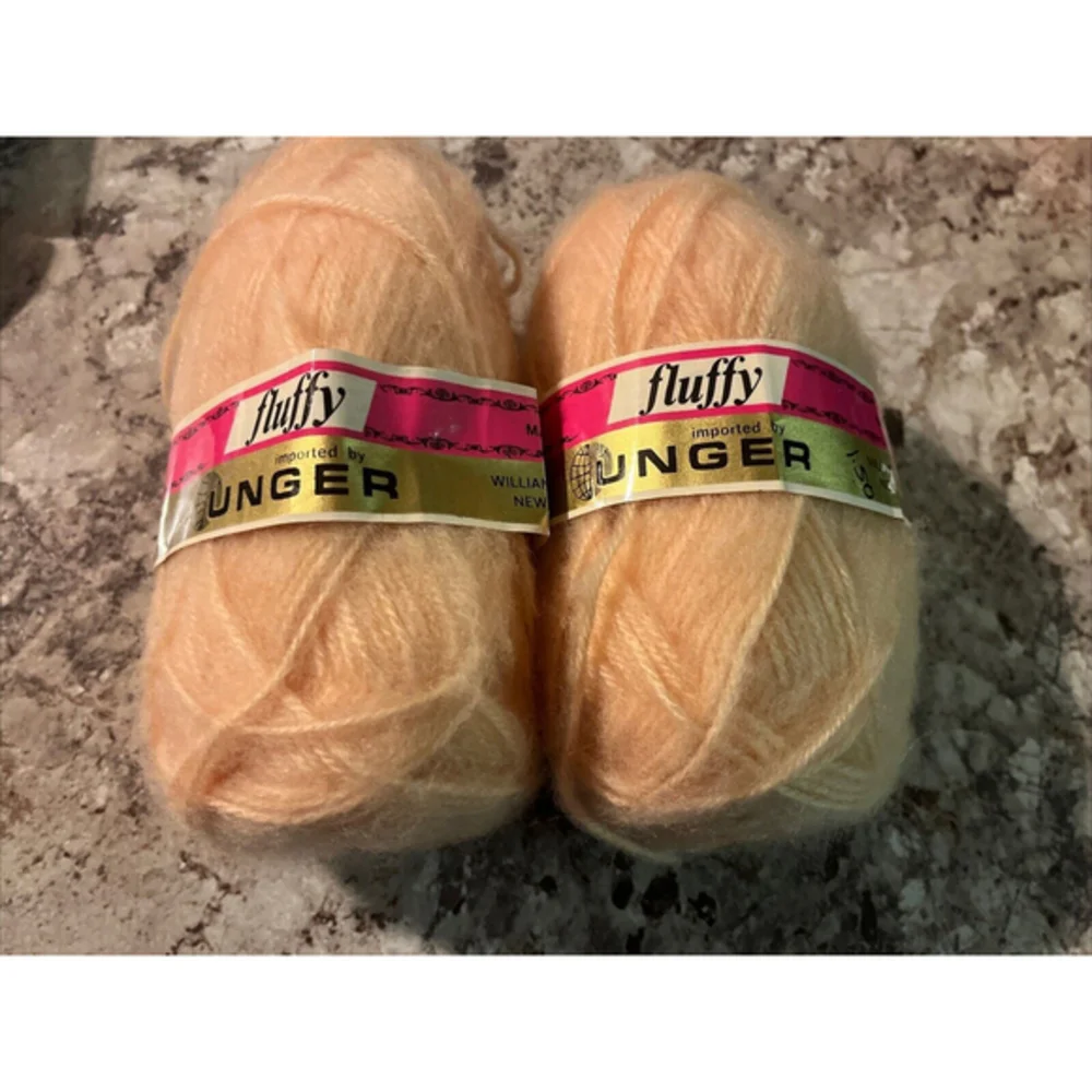VTG Unger Fluffy‎ Yarn 100% Acrylic France Light Peach Apricot #470 Lot Of 2-NEW